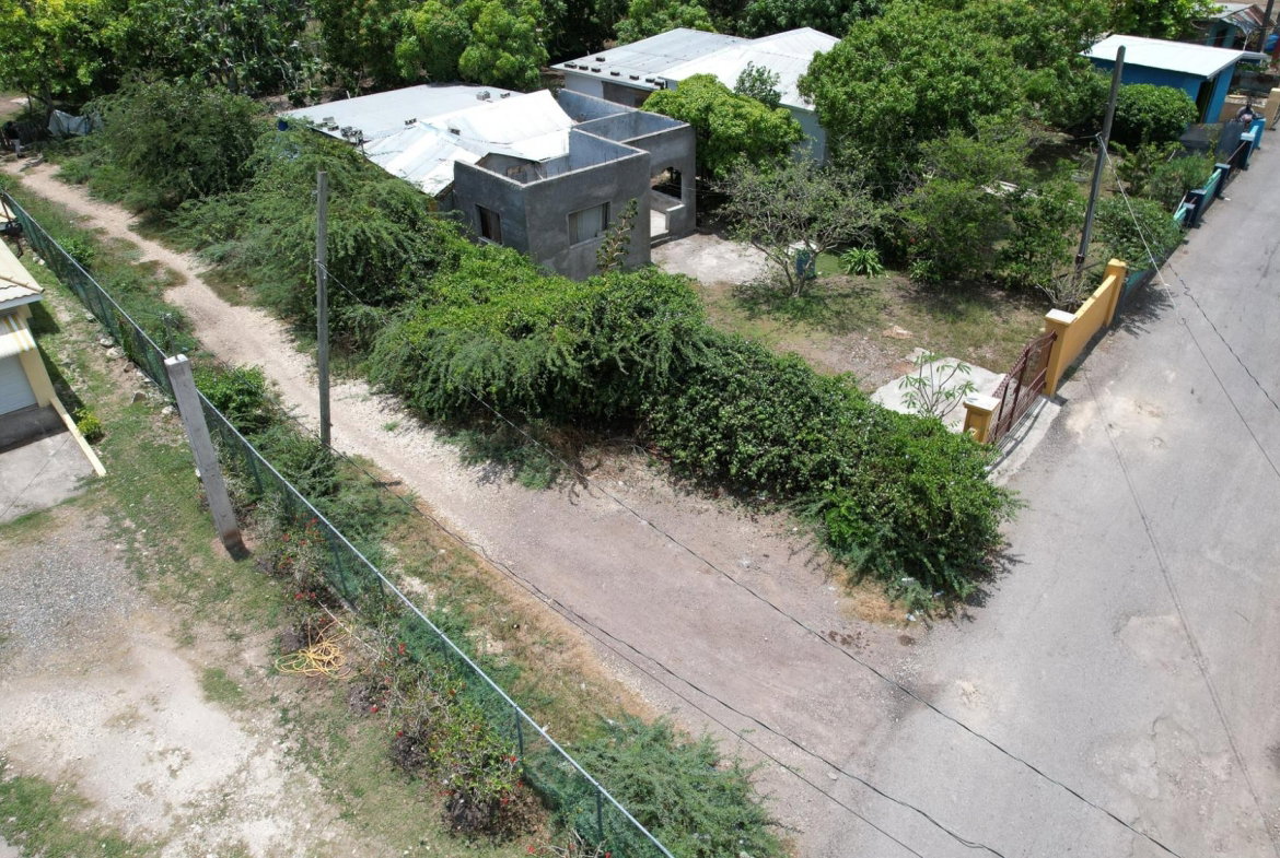 Eighth image of Thompson Pen Road in Old Harbour, St. Catherine, Jamaica - property is For Sale