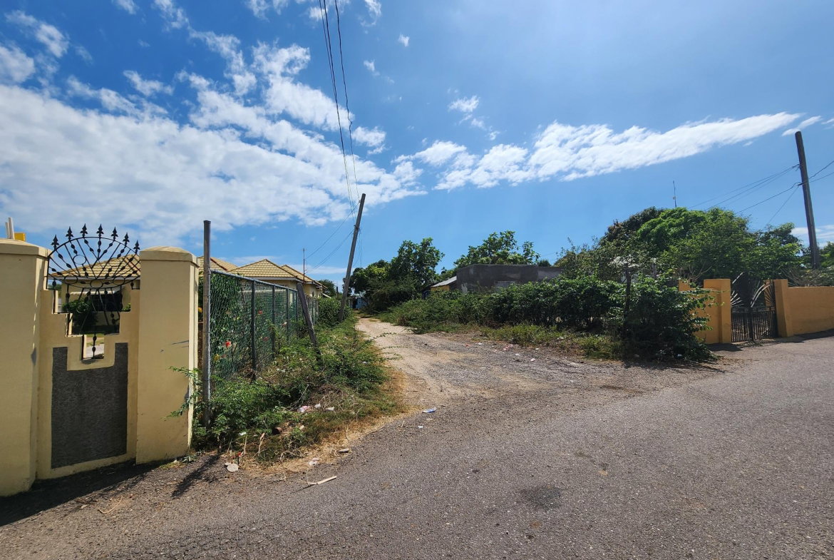 Ninth image of Thompson Pen Road in Old Harbour, St. Catherine, Jamaica - property is For Sale