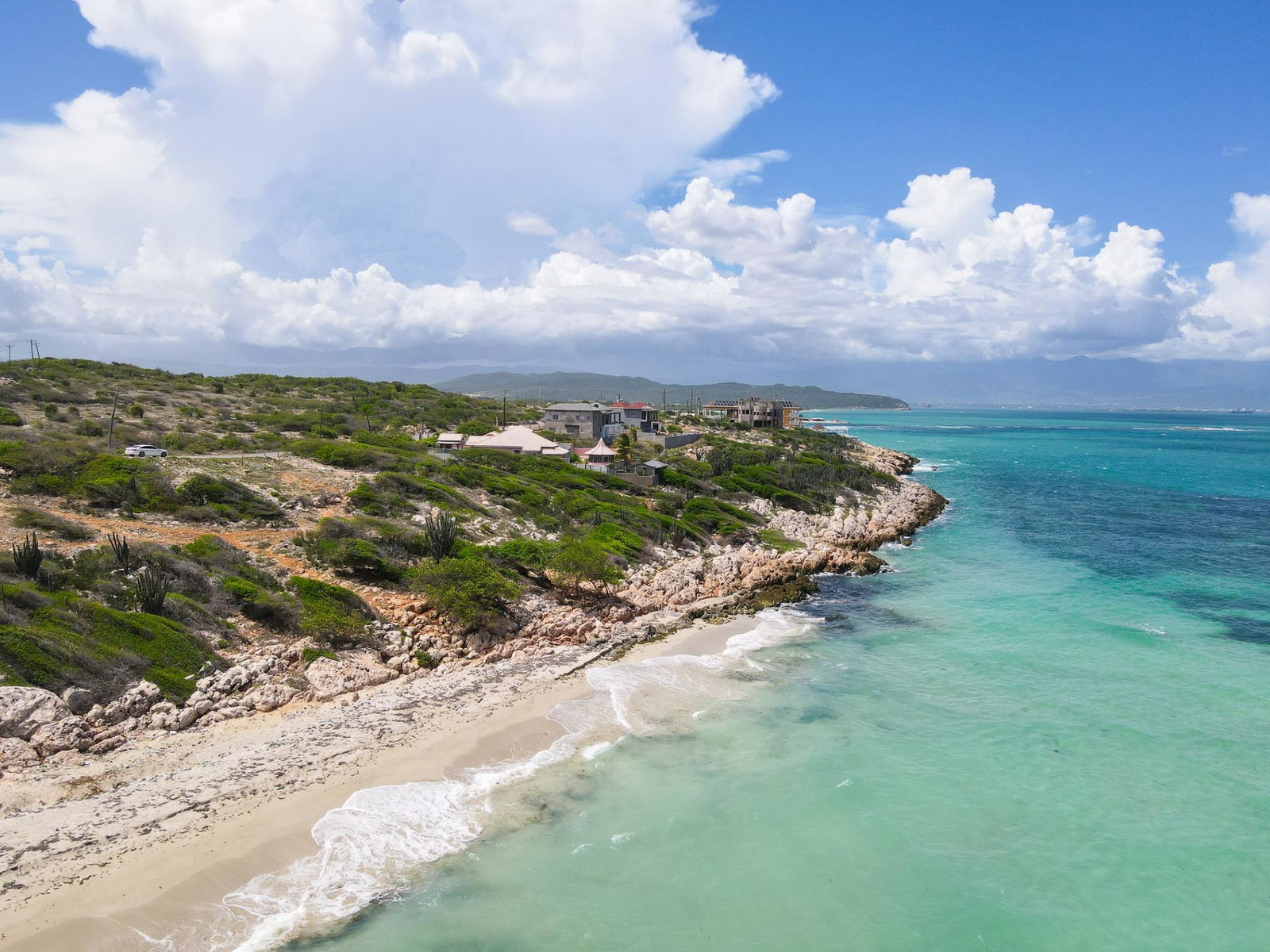 Third image of 130 st Georges Cliff, Pigeon in HELLSHIRE HILLS, St. Catherine, Jamaica - property is For Sale