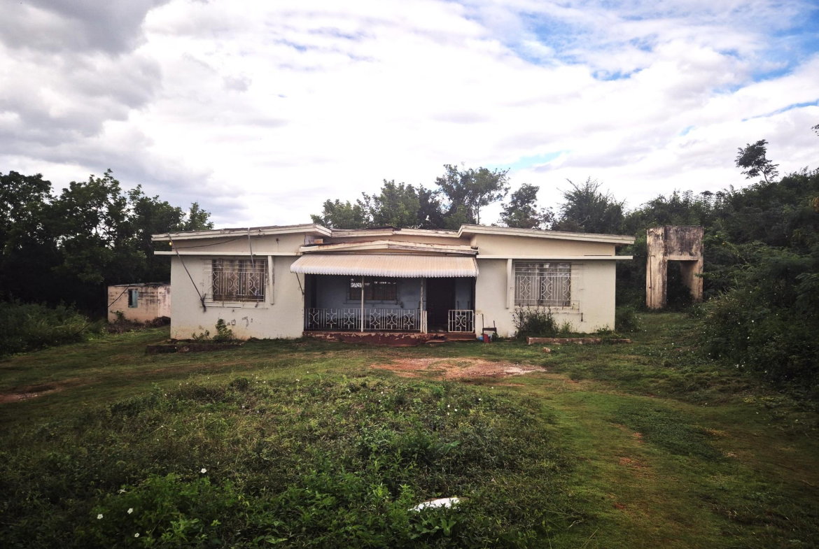 Fourth image of Lititz Main Road in Lititz Pen, St. Elizabeth, Jamaica - property is For Sale