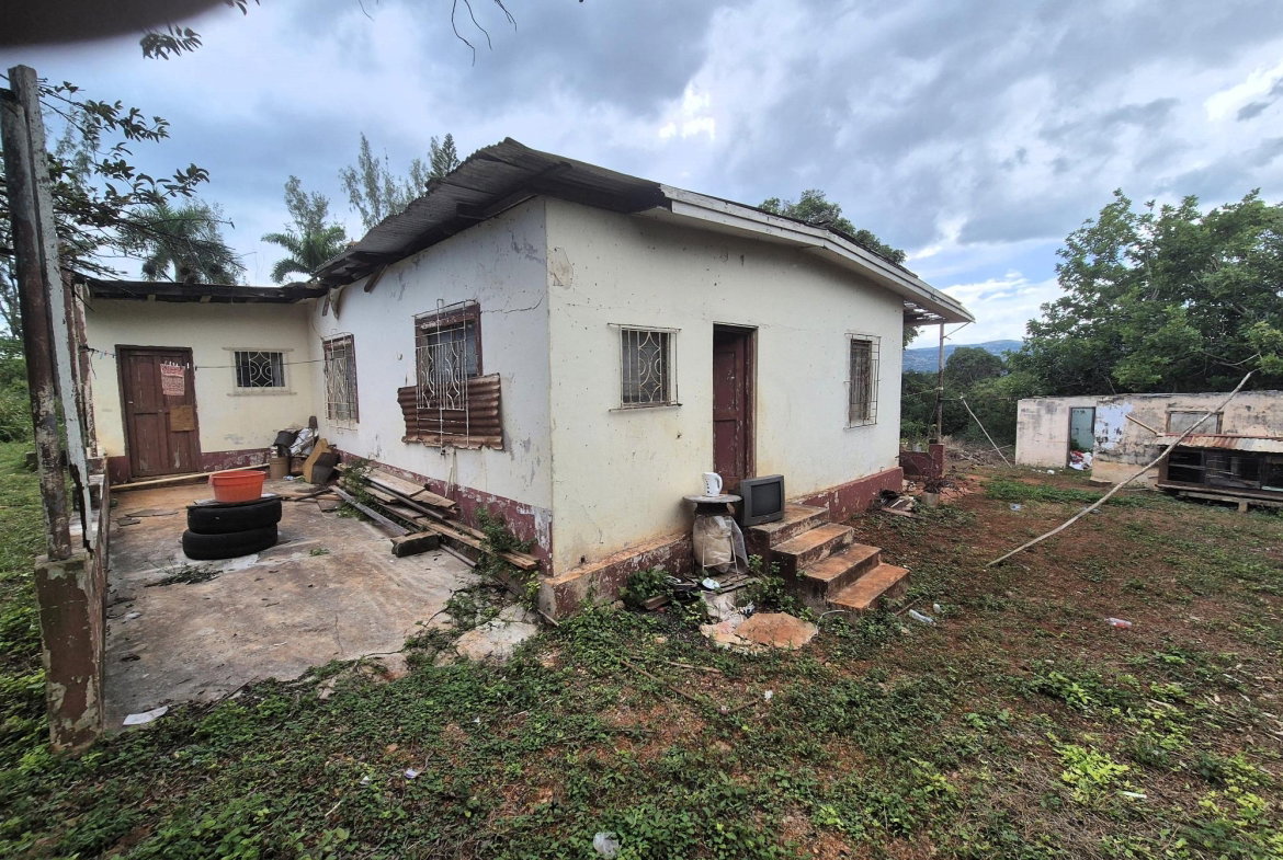 Seventh image of Lititz Main Road in Lititz Pen, St. Elizabeth, Jamaica - property is For Sale