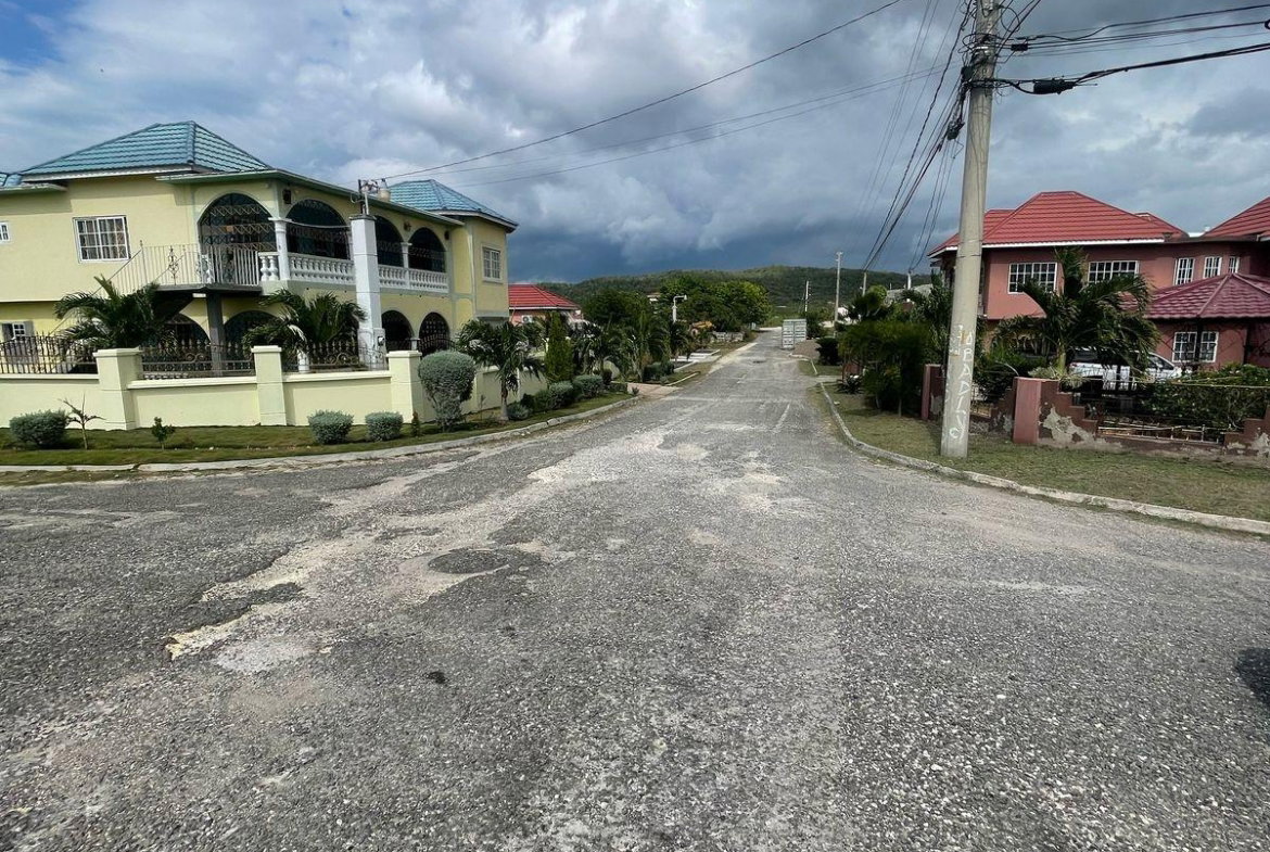 Fifth image of 118 Victoria Lake Street in Tobby Heights, Clarendon, Jamaica - property is For Sale