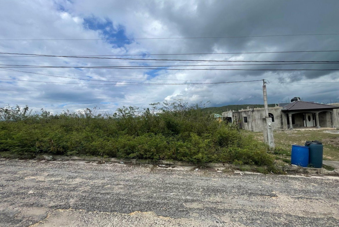 Eighth image of 118 Victoria Lake Street in Tobby Heights, Clarendon, Jamaica - property is For Sale