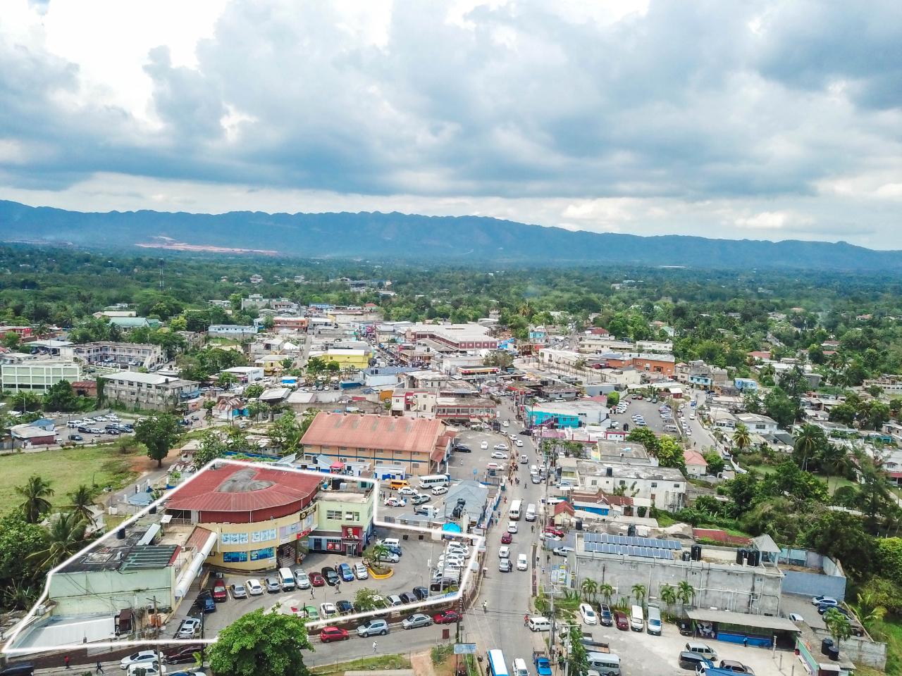 Sams-Mall-Commercial-Building-for-Sale-in-Linstead-St.-Catherine-Jamaica Second image of 21 Kings st Linstead in Linstead, St. Catherine, Jamaica - property is For Sale