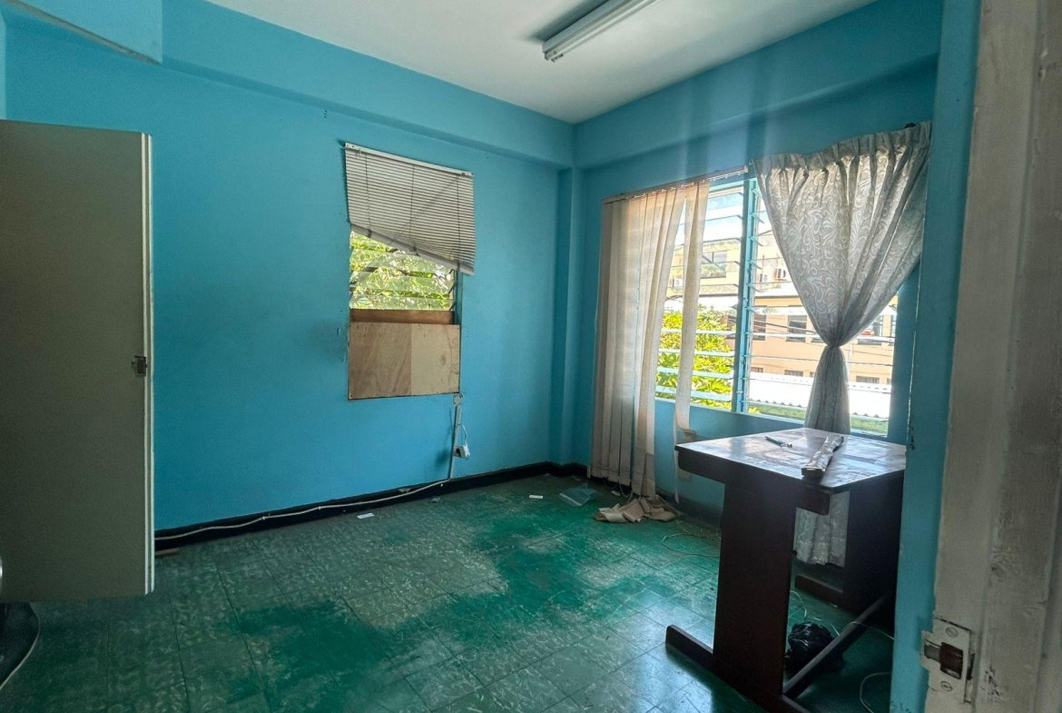 Eighth image of Ua-10 South Avenue in Kingston 4, Kingston, Jamaica - property is For Rent