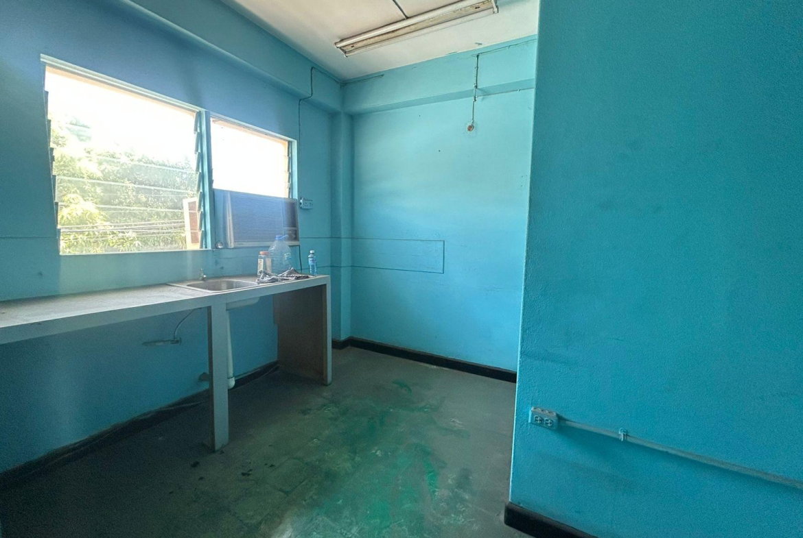 Seventh image of Ua-10 South Avenue in Kingston 4, Kingston, Jamaica - property is For Rent