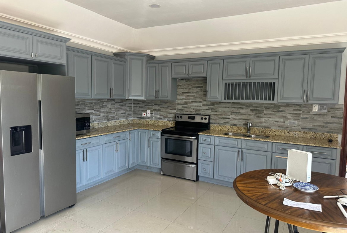 Eighth image of 20-22 Charlemont Avenue, Kingst in Kingston 6, St. Andrew, Jamaica - property is For Rent