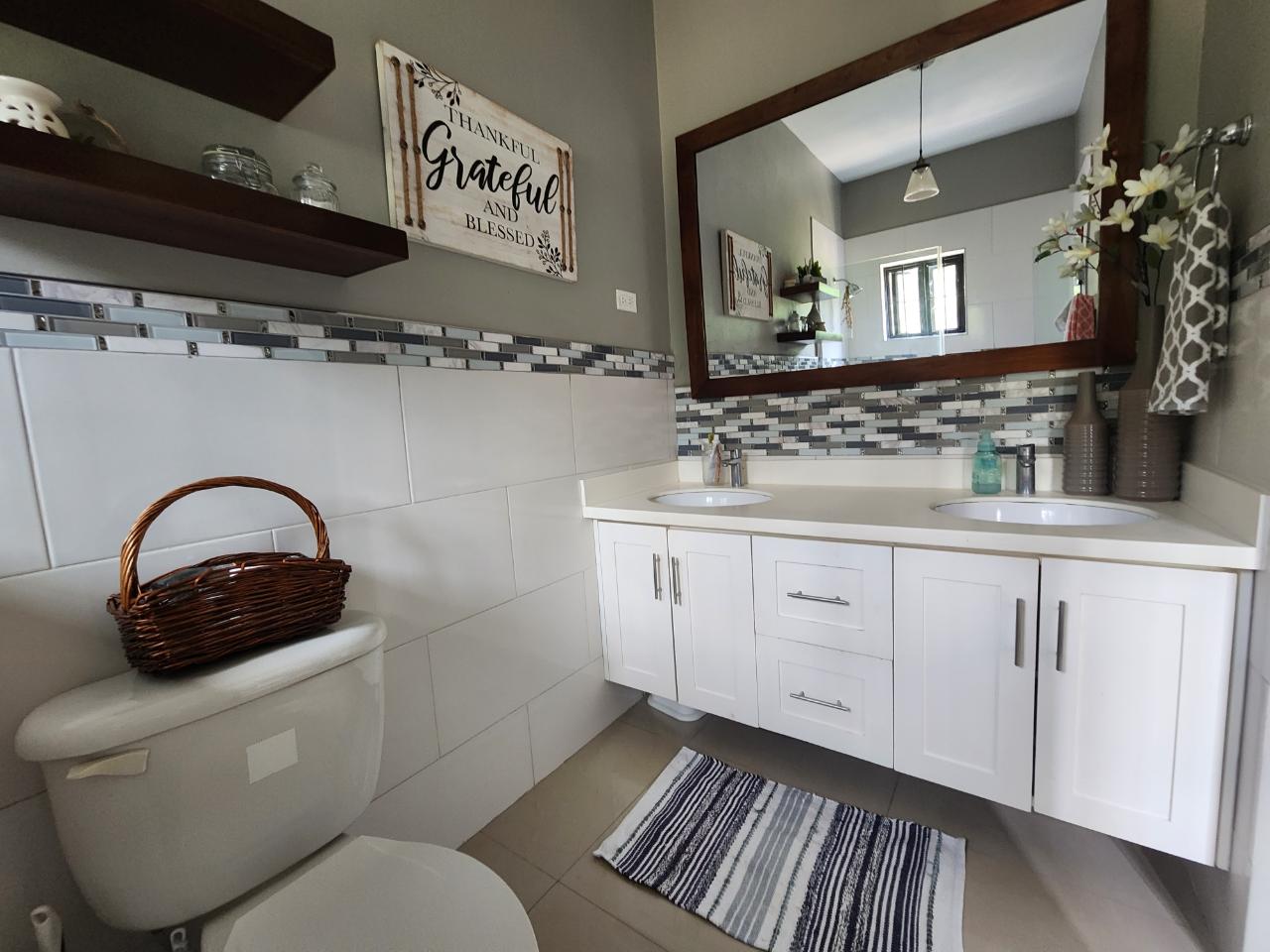 Eighteenth image of 28 Bombay Avenue in Kingston 19, St. Andrew, Jamaica - property is For Rent
