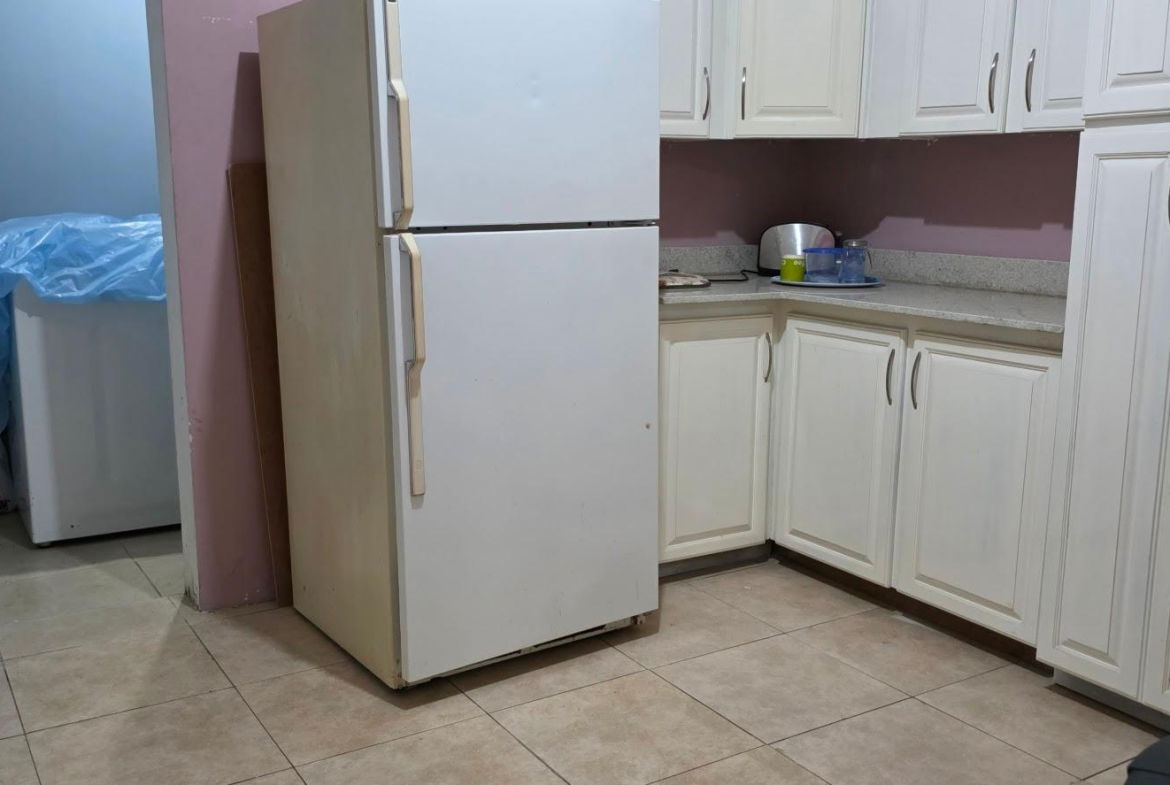 Twelfth image of B-2f Woodlawn Ave in Kingston 19, St. Andrew, Jamaica - property is For Rent