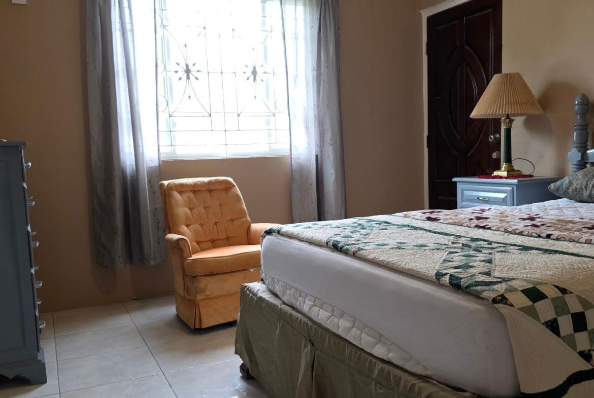 Sixteenth image of B-2f Woodlawn Ave in Kingston 19, St. Andrew, Jamaica - property is For Rent