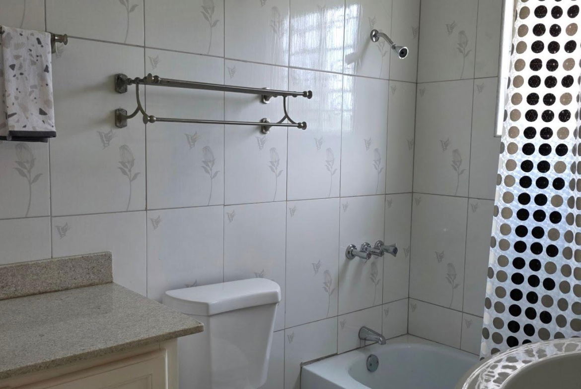 Eighteenth image of B-2f Woodlawn Ave in Kingston 19, St. Andrew, Jamaica - property is For Rent