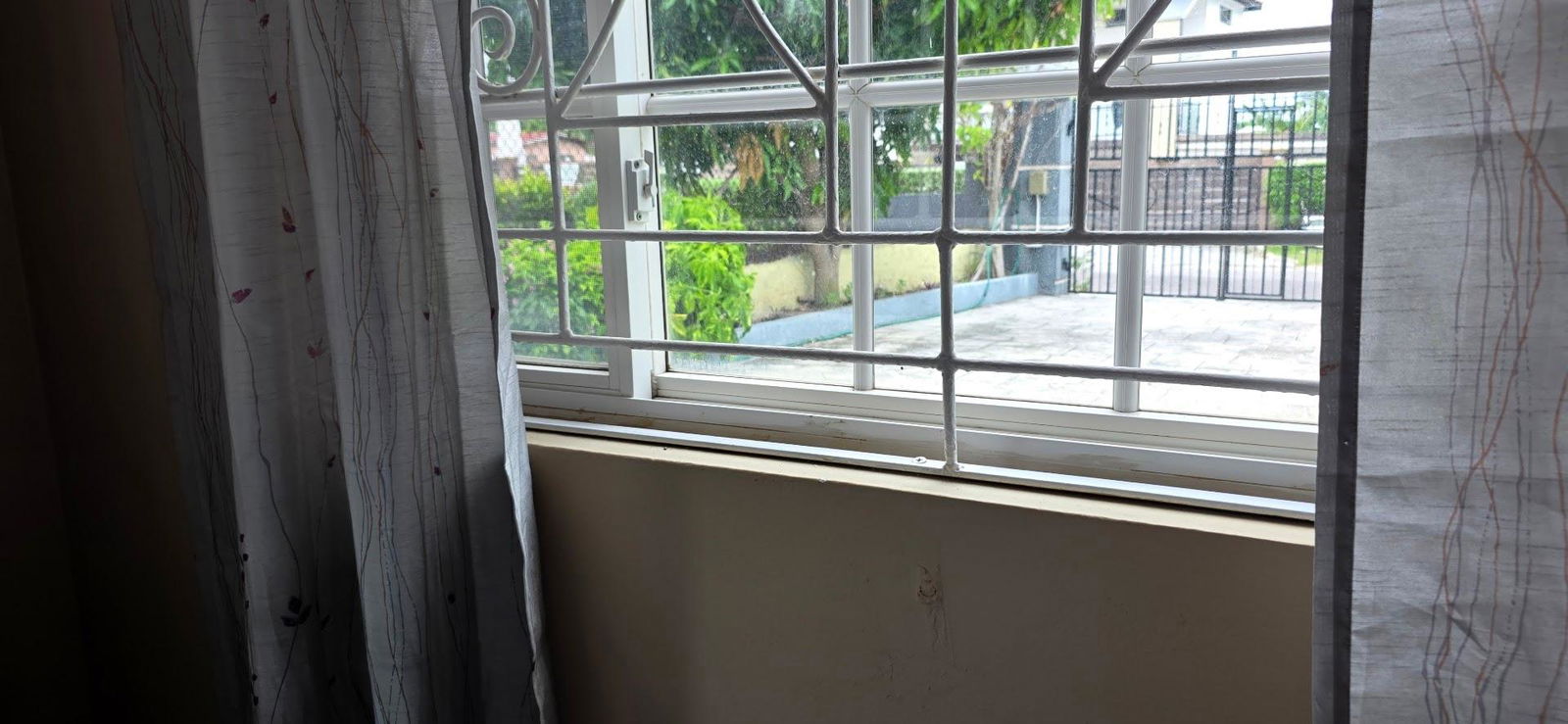 Twenty-First image of B-2f Woodlawn Ave in Kingston 19, St. Andrew, Jamaica - property is For Rent