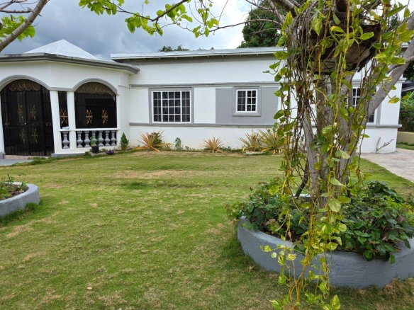 First image of B-2f Woodlawn Ave in Kingston 19, St. Andrew, Jamaica - property is For Rent