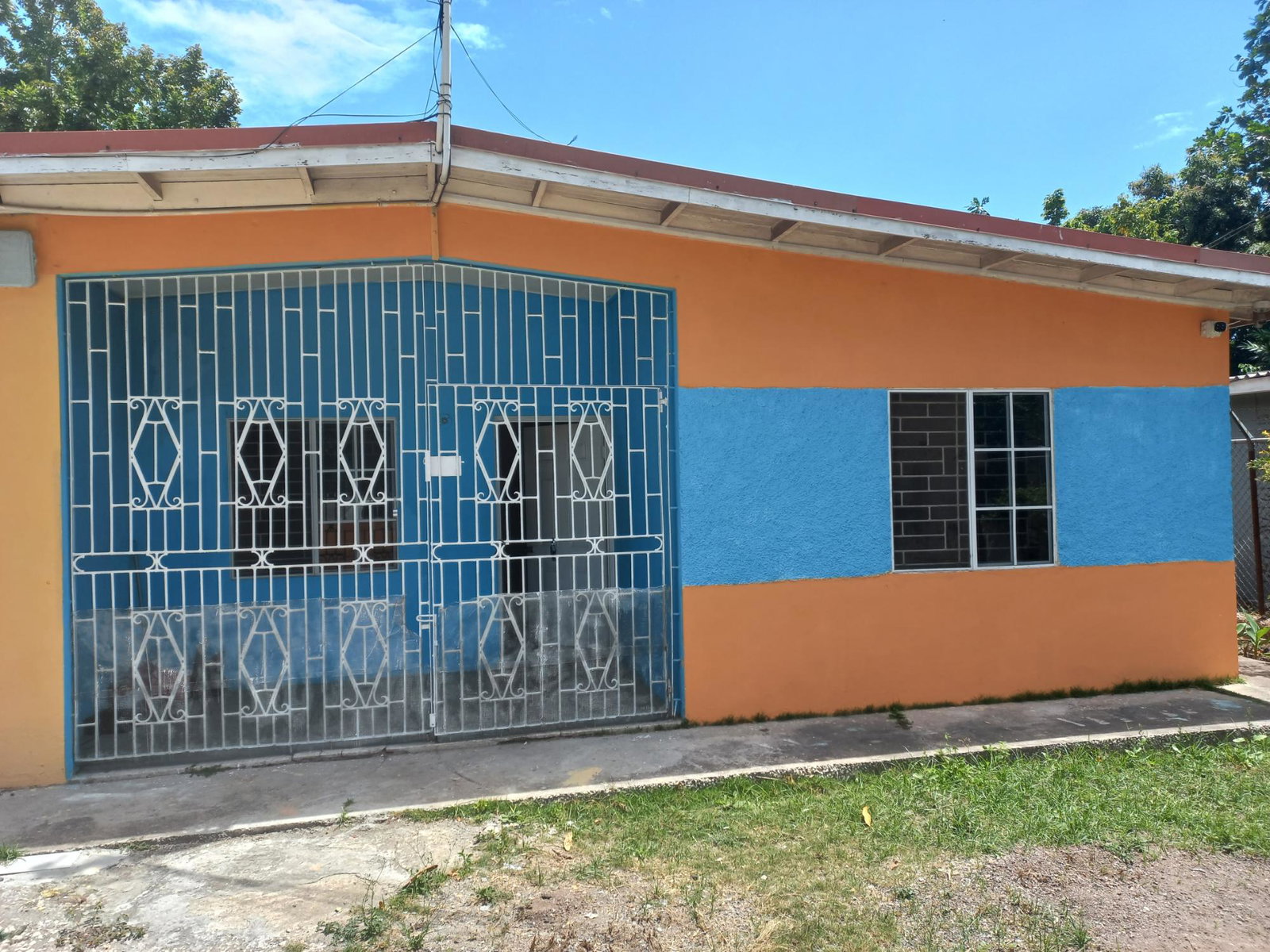 Spacious-2-Bedroom-Flat-for-Rent-in-St.-Catherine-Jamaica-2-48-Stuart-Avenue First image of 2-48 Stuart Avenue in Spanish Town, St. Catherine, Jamaica - property is For Rent