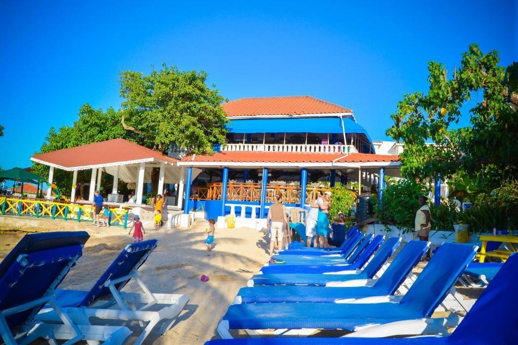Sixth image of 113- 116 Main Street in Runaway Bay, St. Ann, Jamaica - property is For Rent