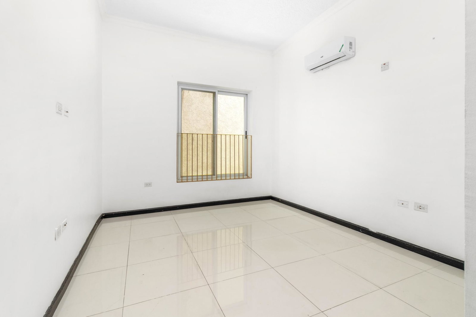 Spacious-3-Bed-Apartment-for-Rent-on-Knightsdale-Ave-Kingston-St.-Andrew Fifteenth image of 12-21 Knightsdale Avenue in Kingston 19, St. Andrew, Jamaica - property is For Rent
