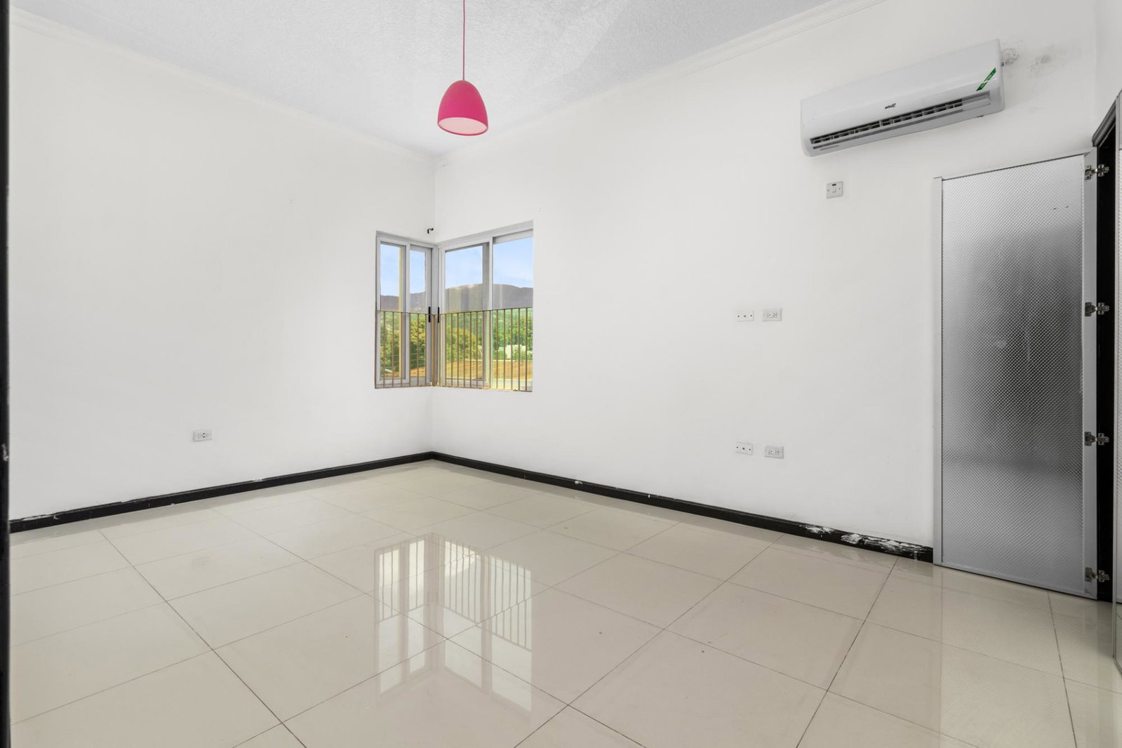 Spacious-3-Bed-Apartment-for-Rent-on-Knightsdale-Ave-Kingston-St.-Andrew Seventeenth image of 12-21 Knightsdale Avenue in Kingston 19, St. Andrew, Jamaica - property is For Rent