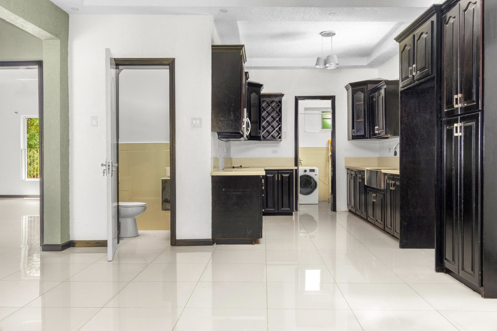Spacious-3-Bed-Apartment-for-Rent-on-Knightsdale-Ave-Kingston-St.-Andrew Seventh image of 12-21 Knightsdale Avenue in Kingston 19, St. Andrew, Jamaica - property is For Rent