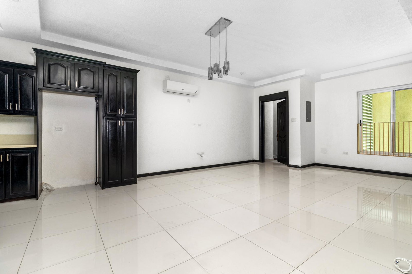 Spacious-3-Bed-Apartment-for-Rent-on-Knightsdale-Ave-Kingston-St.-Andrew Ninth image of 12-21 Knightsdale Avenue in Kingston 19, St. Andrew, Jamaica - property is For Rent