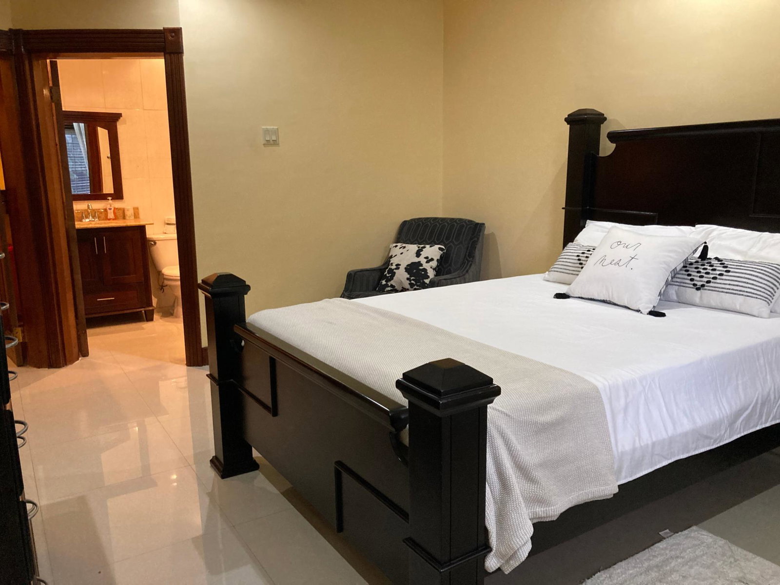 Spacious-3-Bedroom-Apartment-for-Sale-in-St.-Andrew-Jamaica-Sweet-Berry-Complex Twenty-Sixth image of 9-27 Salisbury Avenue in Kingston 6, St. Andrew, Jamaica - property is For Sale