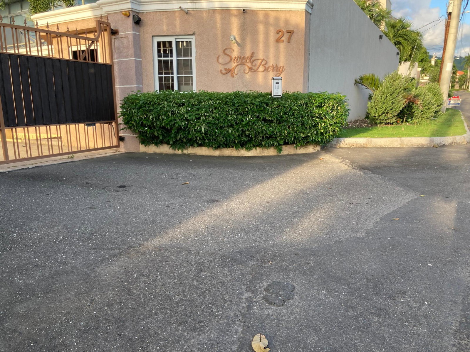 Spacious-3-Bedroom-Apartment-for-Sale-in-St.-Andrew-Jamaica-Sweet-Berry-Complex Seventh image of 9-27 Salisbury Avenue in Kingston 6, St. Andrew, Jamaica - property is For Sale