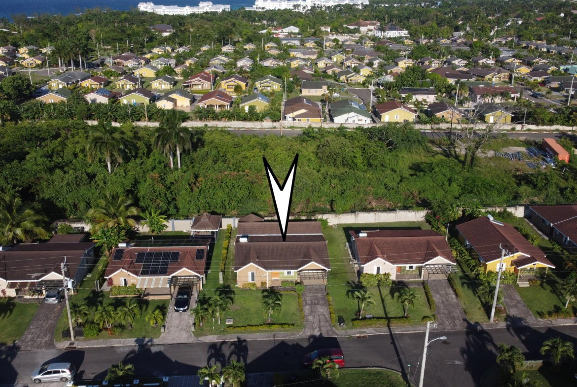 Twenty-Fifth image of 300 Drax Hall Manor, Ph. 4 in Drax Hall Estate, St. Ann, Jamaica - property is For Rent