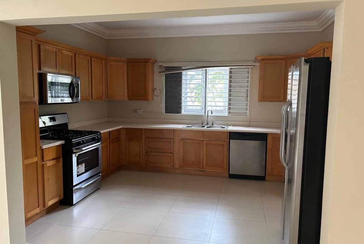 Twelfth image of Th# 5-1 Upper Carmel Close in Kingston 8, St. Andrew, Jamaica - property is For Rent