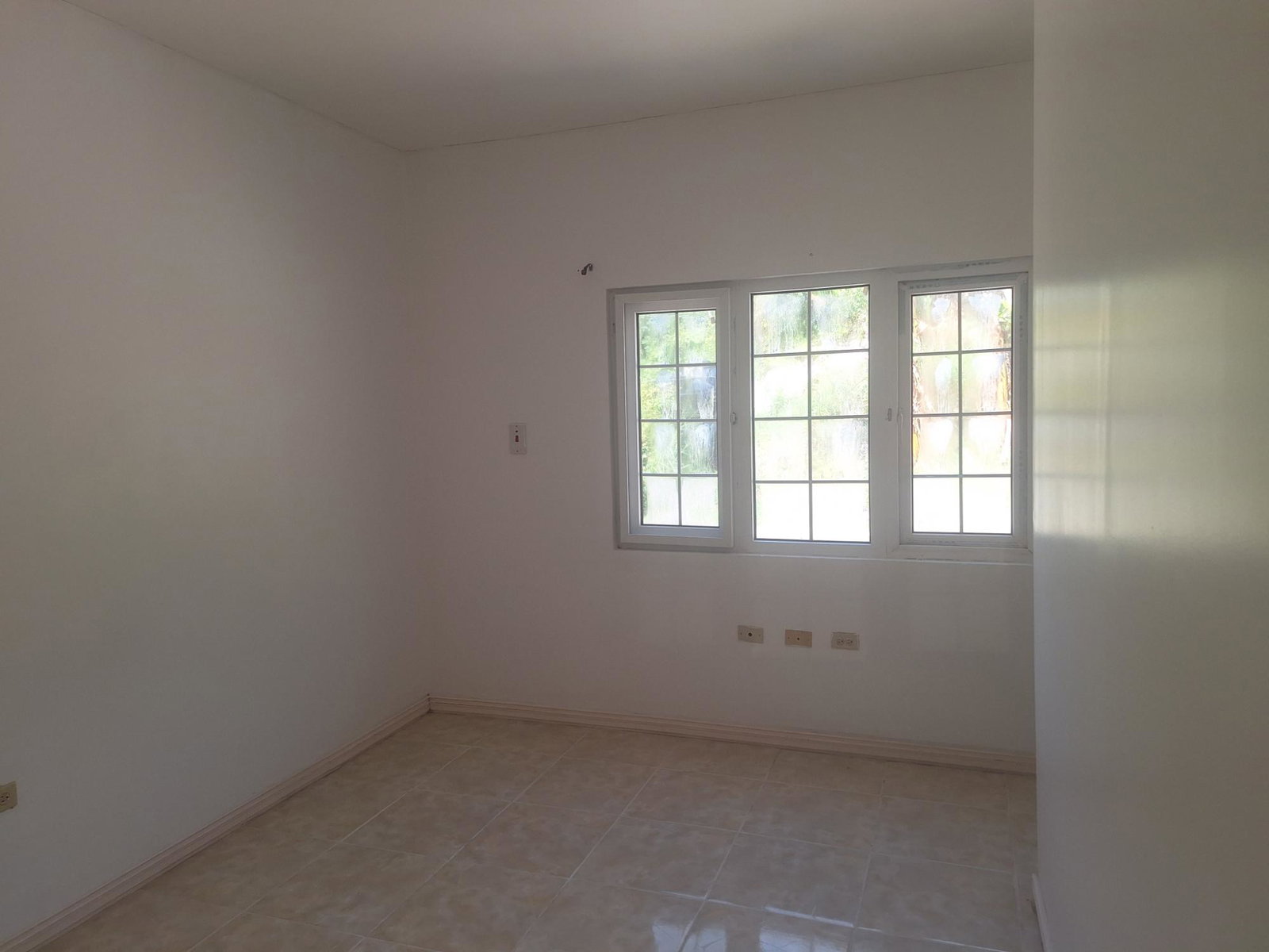 Eighteenth image of 1-5 Astoria Drive in Kingston 19, St. Andrew, Jamaica - property is For Rent