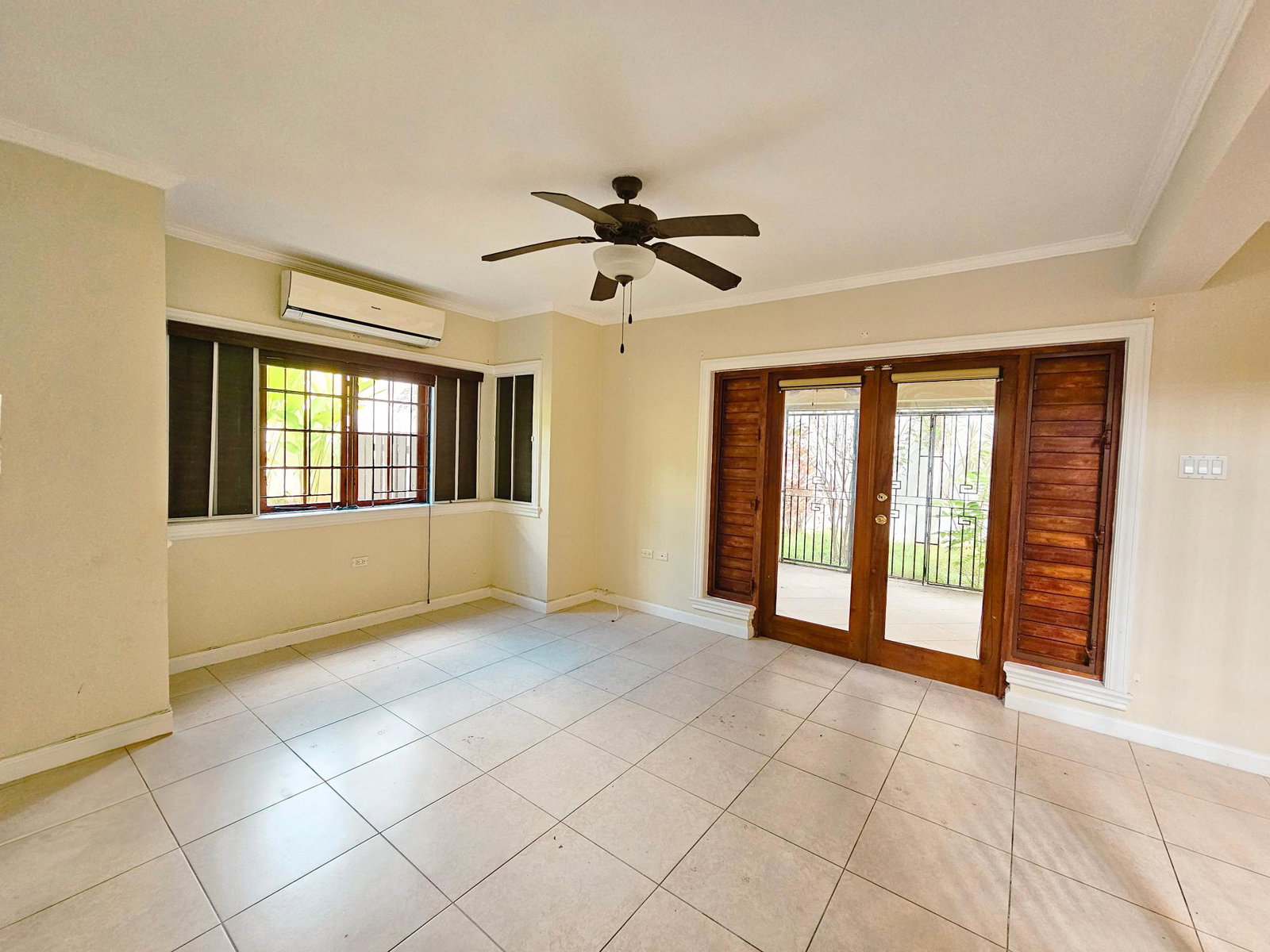 Third image of 19-11 Waterworks Road in Kingston 8, St. Andrew, Jamaica - property is For Sale