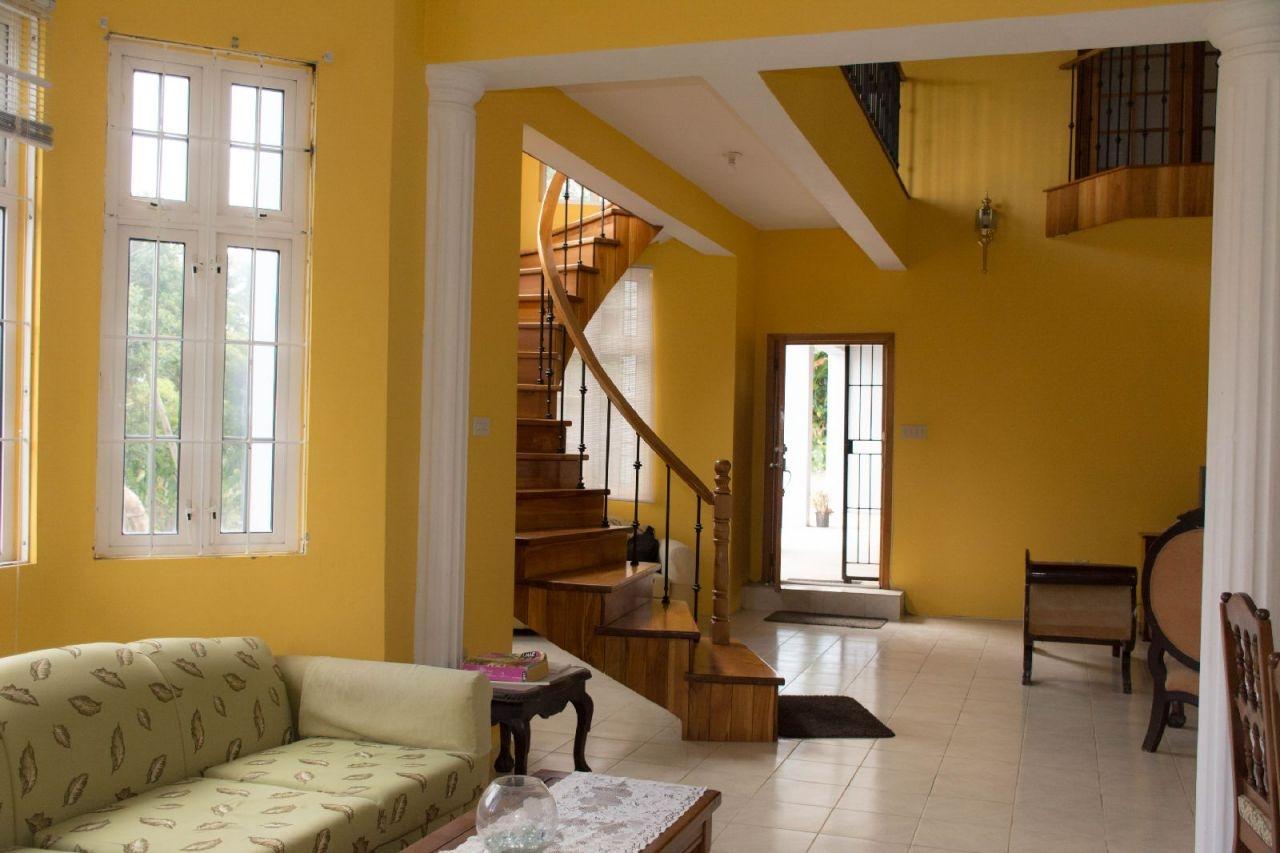 Spacious-4-Bedroom-Family-Home-for-Rent-in-Ingleside-Mandeville-Jamaica Fifth image of 6 Orange Avenue Mandeville in Mandeville, Manchester, Jamaica - property is For Rent