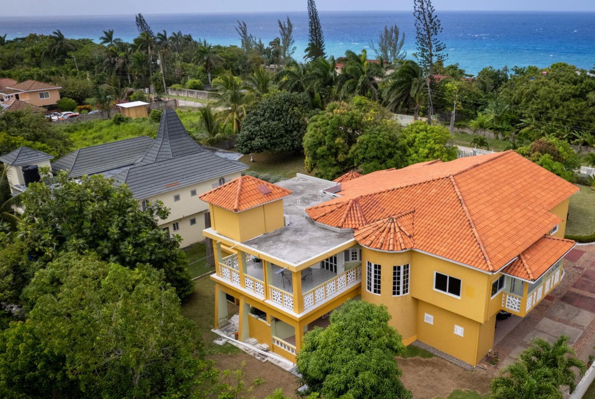 Third image of 95 Riviera Blvd. in Jamaica Beach, St. Mary, Jamaica - property is For Rent