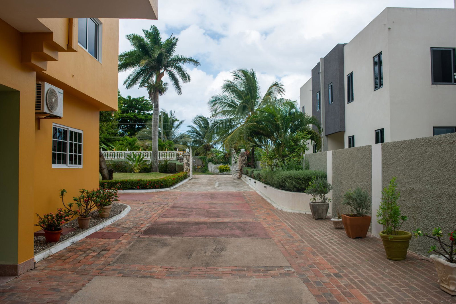 Seventh image of 95 Riviera Blvd. in Jamaica Beach, St. Mary, Jamaica - property is For Rent
