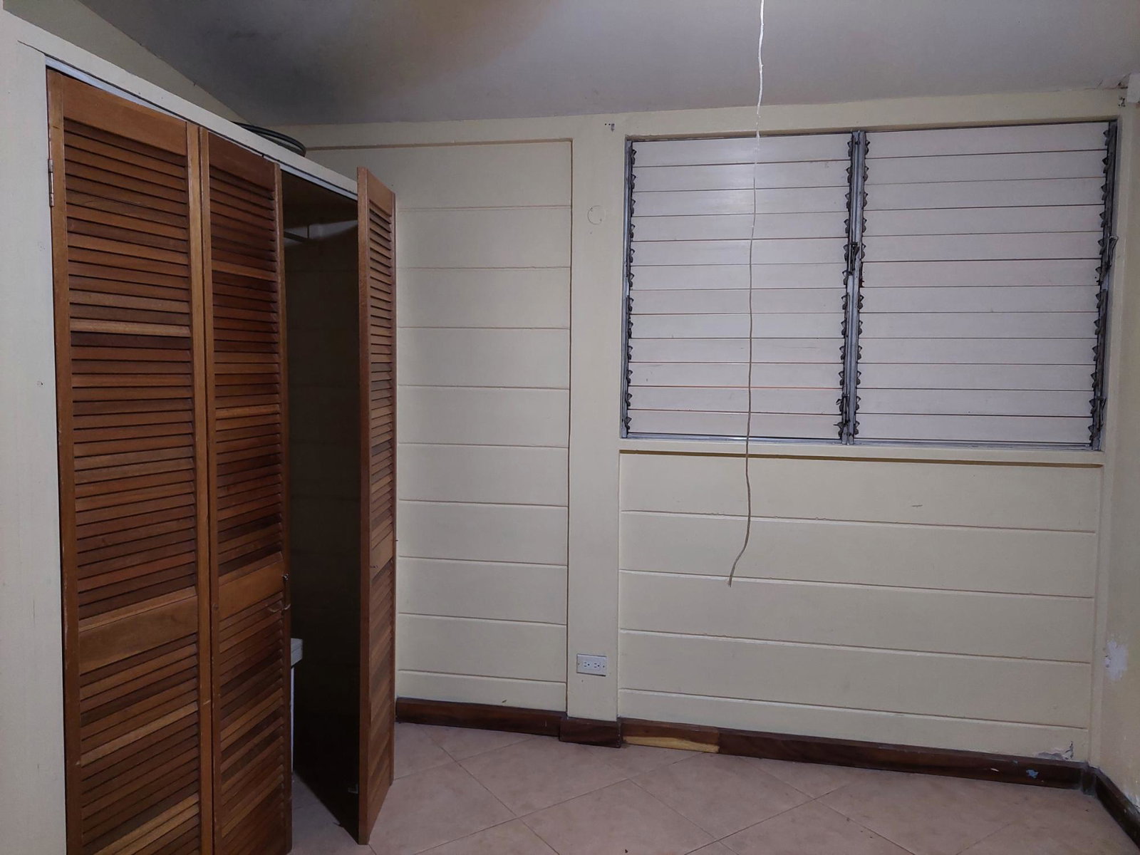 Spacious-4-Bedroom-House-for-Rent-in-Liguanea-St.-Andrew-Jamaica Fourteenth image of 2 Liguanea Place in Kingston 6, St. Andrew, Jamaica - property is For Rent