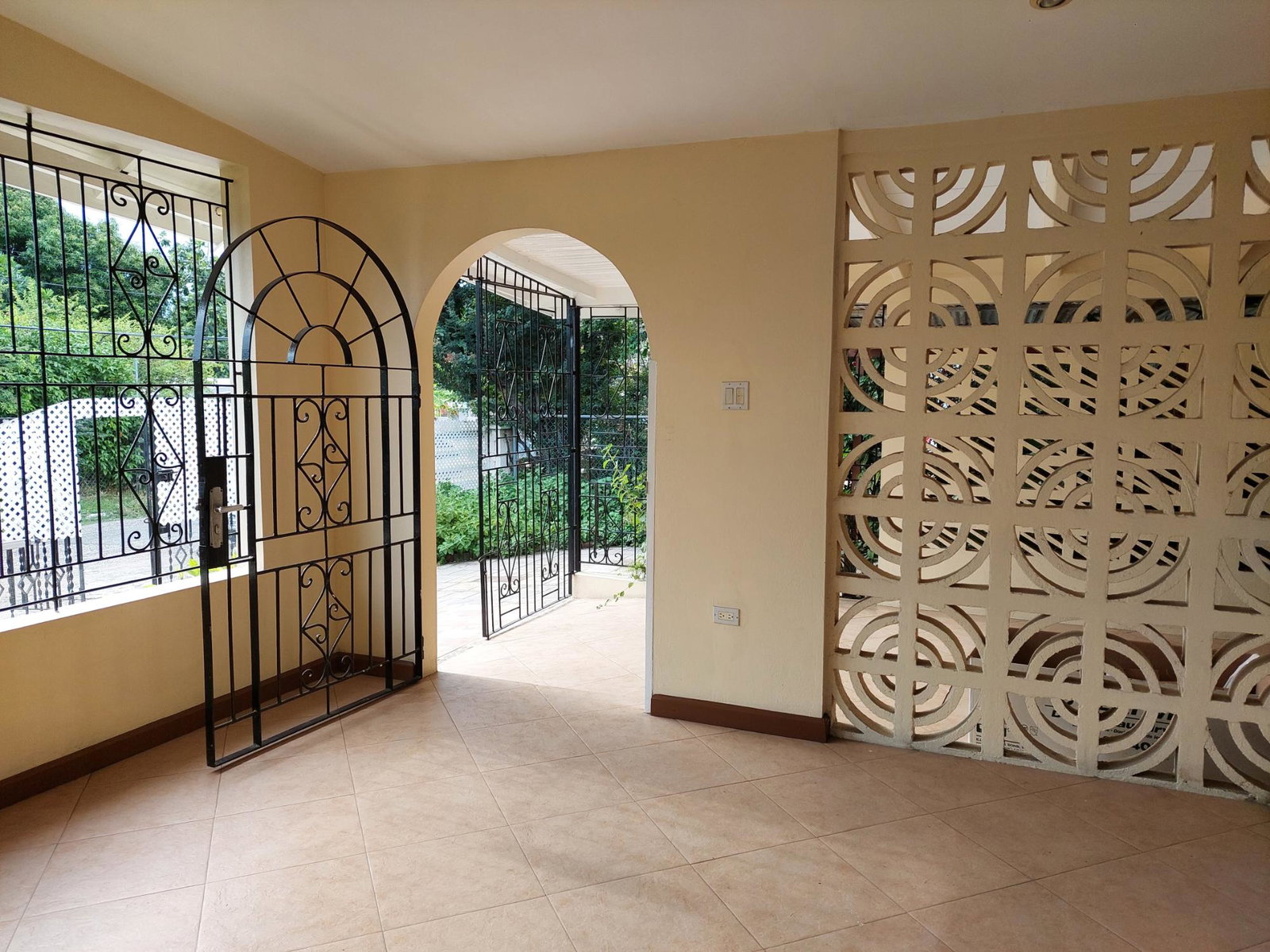 Spacious-4-Bedroom-House-for-Rent-in-Liguanea-St.-Andrew-Jamaica Third image of 2 Liguanea Place in Kingston 6, St. Andrew, Jamaica - property is For Rent