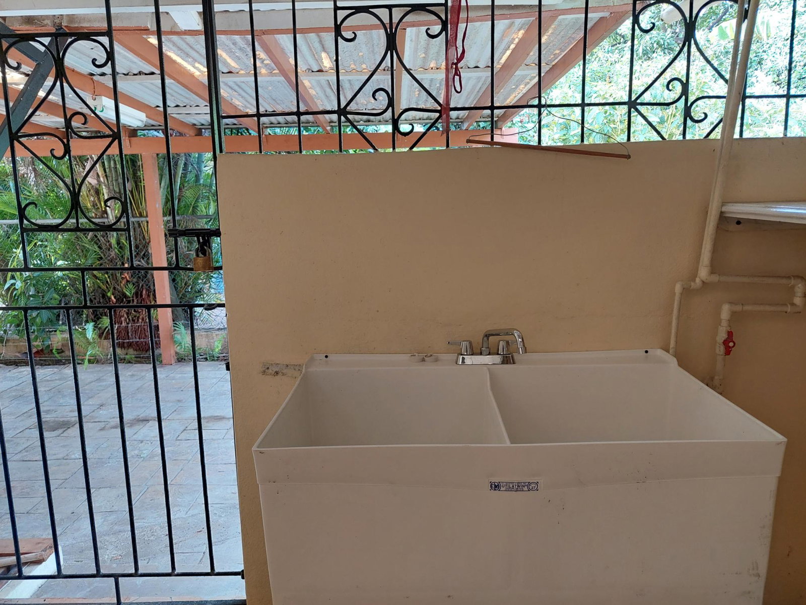 Spacious-4-Bedroom-House-for-Rent-in-Liguanea-St.-Andrew-Jamaica Twenty-Second image of 2 Liguanea Place in Kingston 6, St. Andrew, Jamaica - property is For Rent