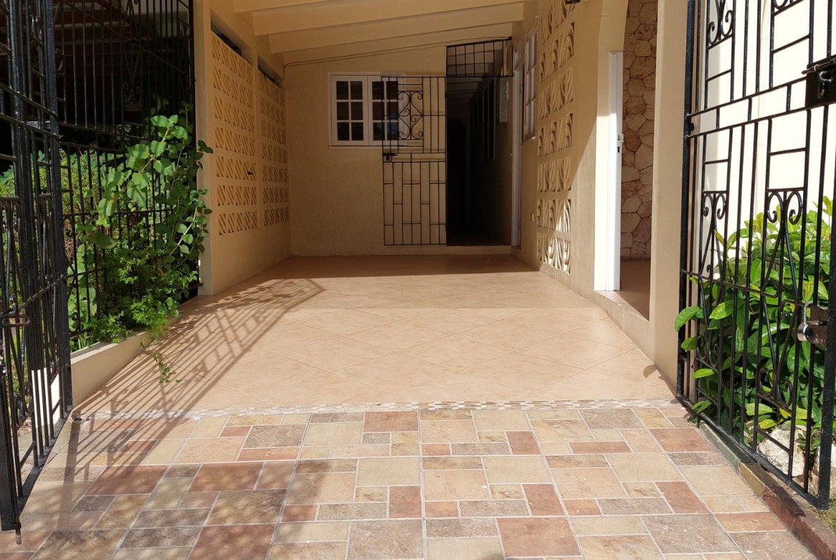 Twenty-Third image of 2 Liguanea Place in Kingston 6, St. Andrew, Jamaica - property is For Rent