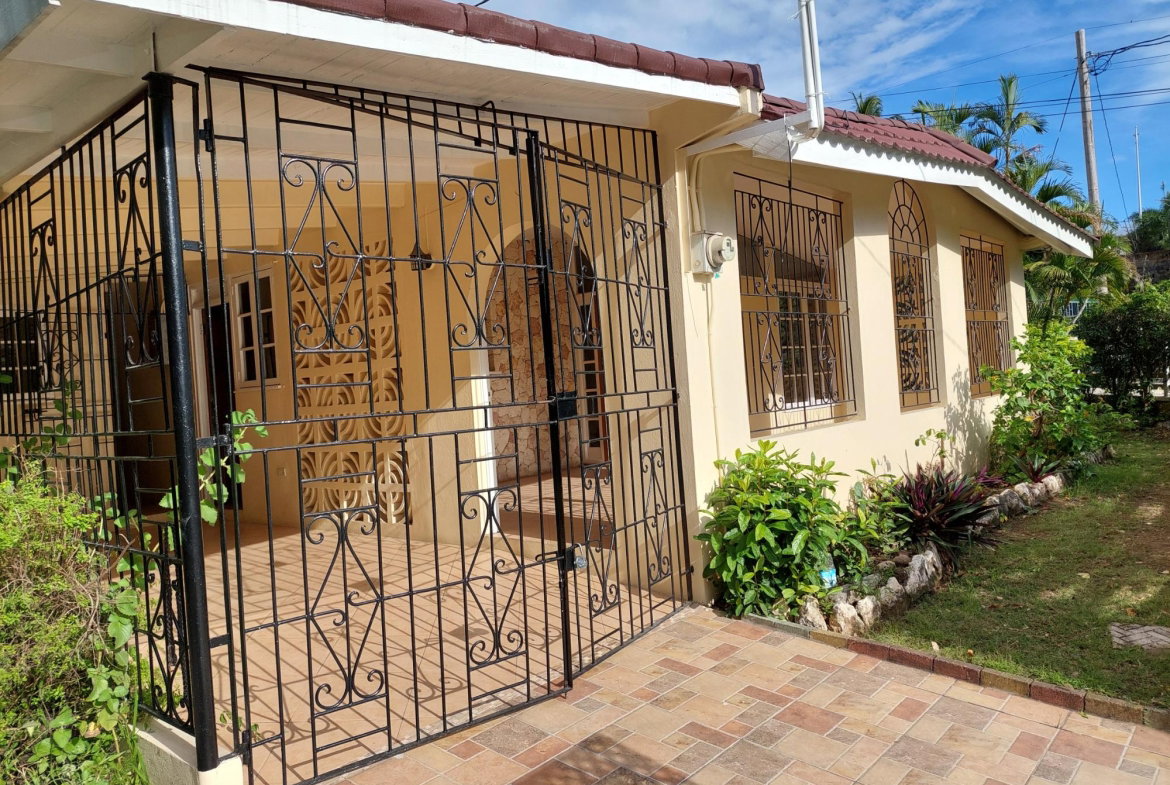 Twenty-Fourth image of 2 Liguanea Place in Kingston 6, St. Andrew, Jamaica - property is For Rent