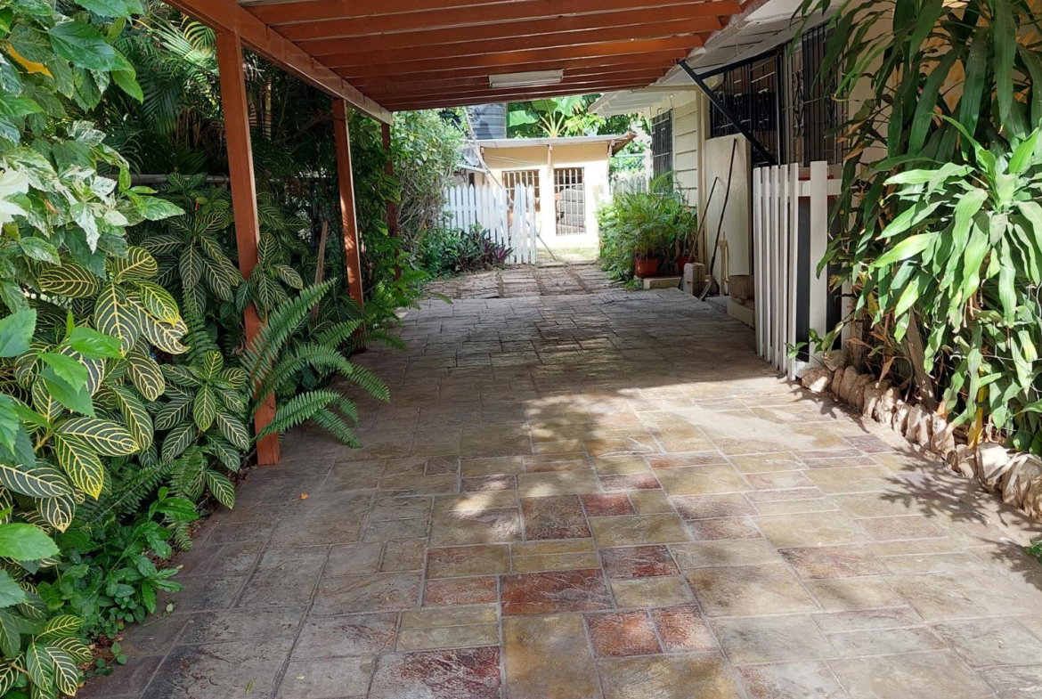 Twenty-Fifth image of 2 Liguanea Place in Kingston 6, St. Andrew, Jamaica - property is For Rent