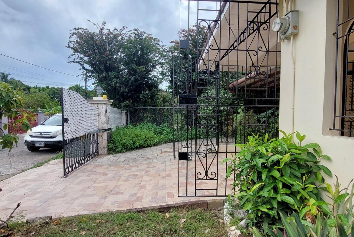 Twenty-Seventh image of 2 Liguanea Place in Kingston 6, St. Andrew, Jamaica - property is For Rent