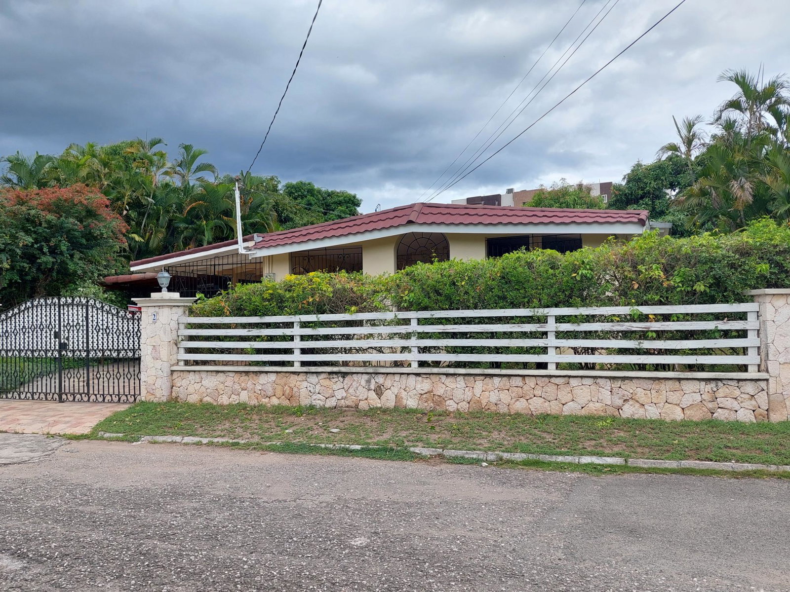 Spacious-4-Bedroom-House-for-Rent-in-Liguanea-St.-Andrew-Jamaica Twenty-Eighth image of 2 Liguanea Place in Kingston 6, St. Andrew, Jamaica - property is For Rent