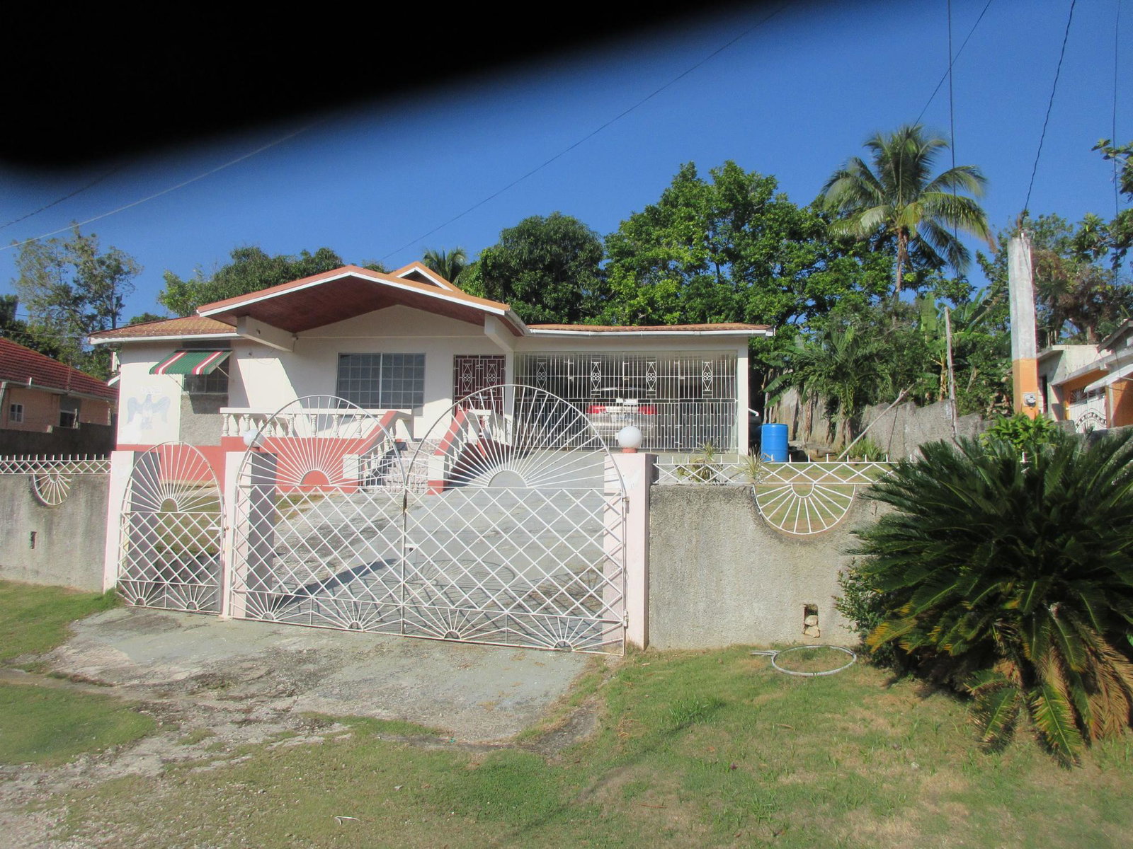 Spacious-4-Bedroom-House-for-Sale-in-Castleton-Meadows-St.-Elizabeth-Jamaica Third image of 12 Castleton Meadows in Balaclava, St. Elizabeth, Jamaica - property is For Sale