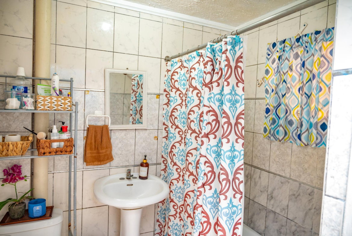 Fourteenth image of 325 South East Fifth Street in Greater Portmore, St. Catherine, Jamaica - property is For Sale