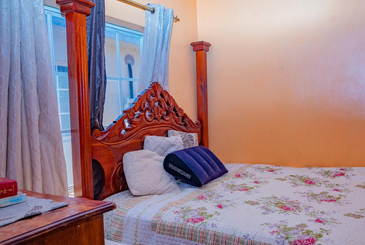 Twenty-Third image of 325 South East Fifth Street in Greater Portmore, St. Catherine, Jamaica - property is For Sale