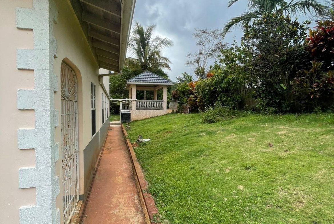 Eighth image of Lot 5 Woodlawn rd in Mandeville, Manchester, Jamaica - property is For Sale