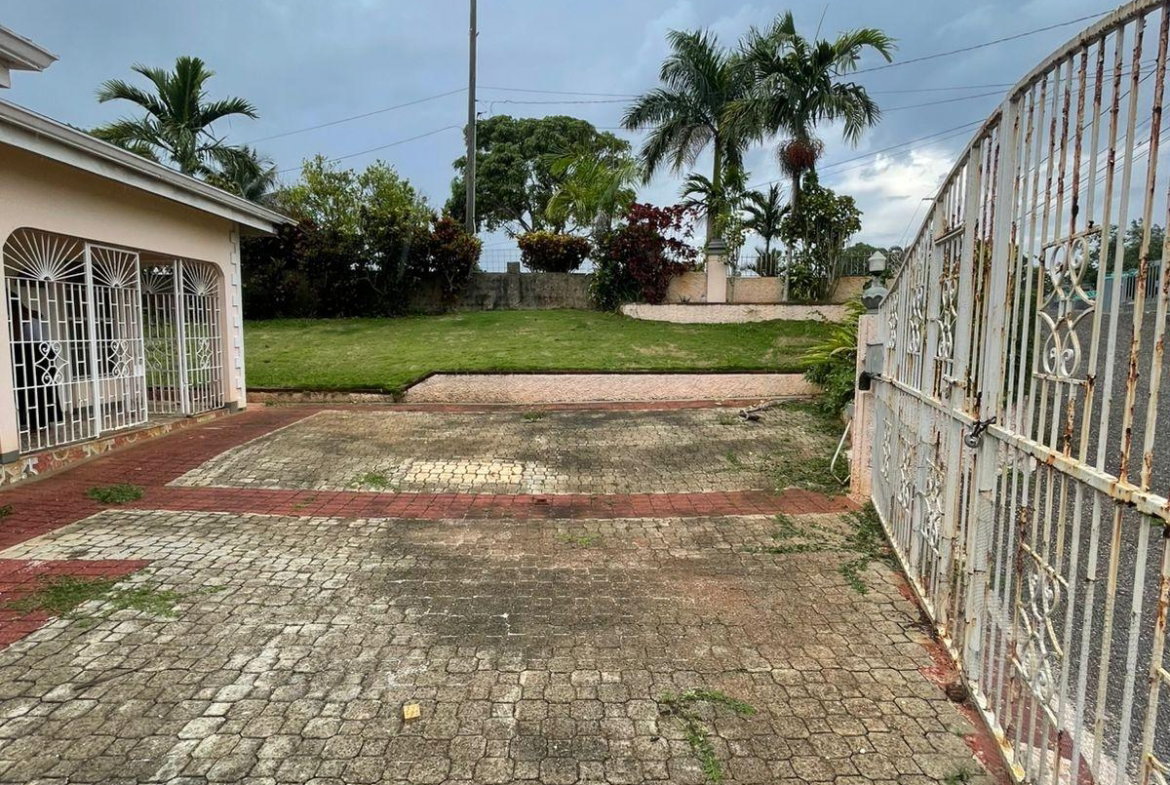 Tenth image of Lot 5 Woodlawn rd in Mandeville, Manchester, Jamaica - property is For Sale