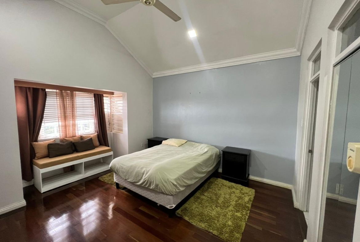 Eleventh image of 4-2 Bracknell Close in Kingston 6, St. Andrew, Jamaica - property is For Sale