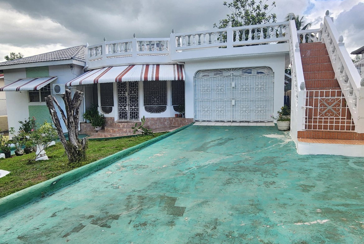 Second image of 33 Beadle Boulevard in Santa Cruz, St. Elizabeth, Jamaica - property is For Sale