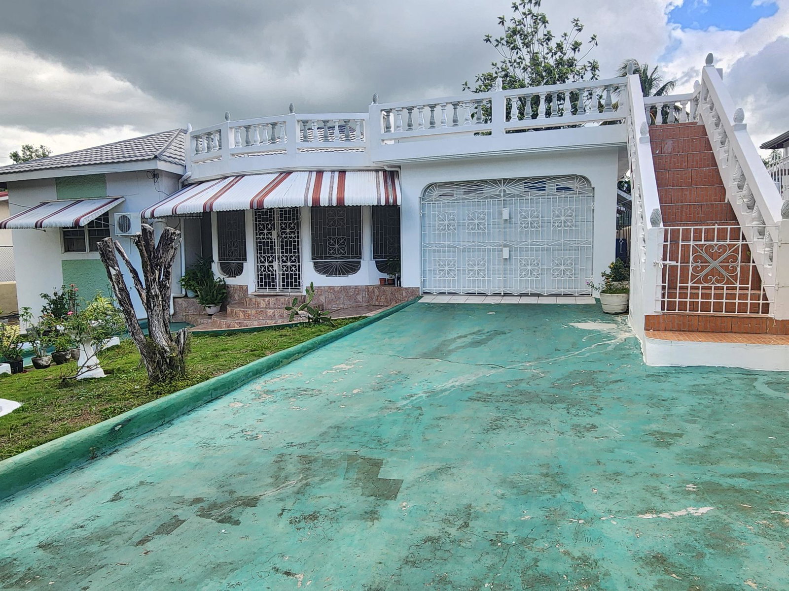 Second image of 33 Beadle Boulevard in Santa Cruz, St. Elizabeth, Jamaica - property is For Sale