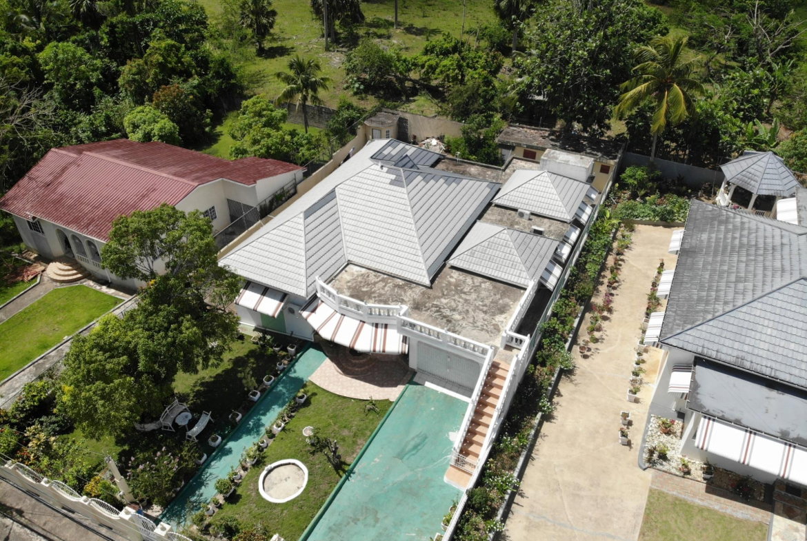 First image of 33 Beadle Boulevard in Santa Cruz, St. Elizabeth, Jamaica - property is For Sale