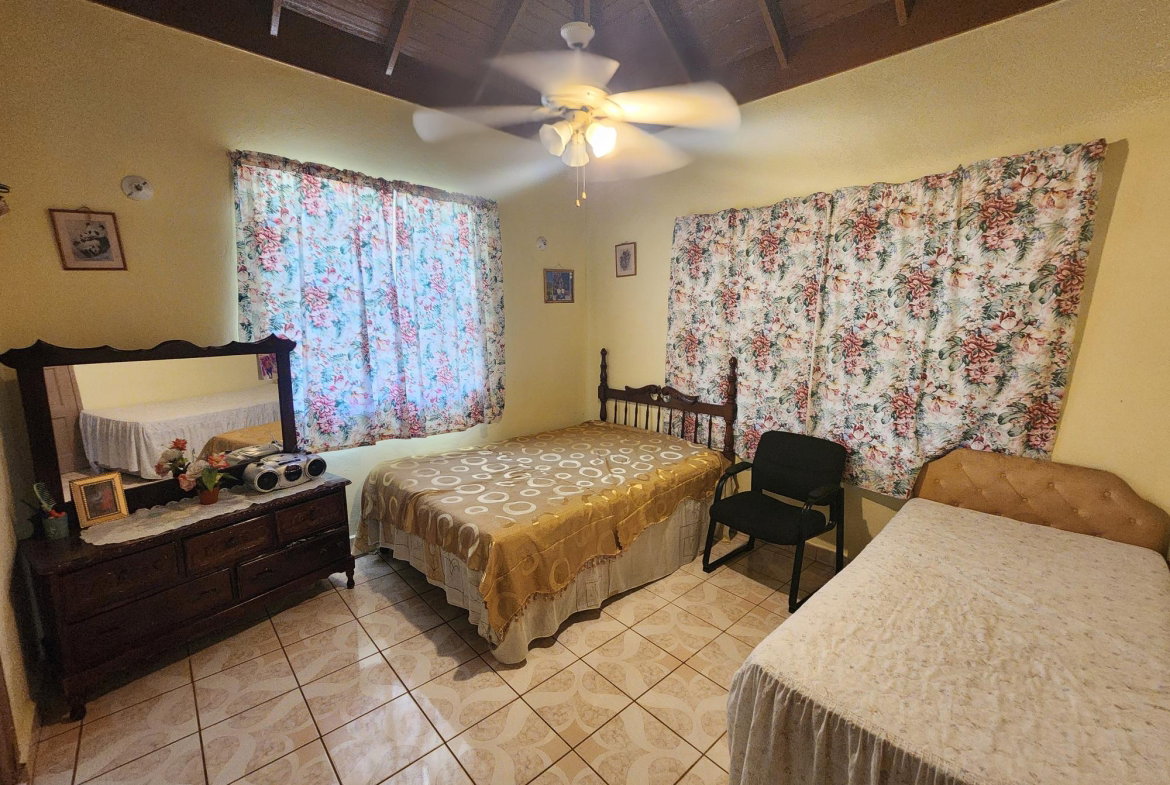 Sixteenth image of 33 Beadle Boulevard in Santa Cruz, St. Elizabeth, Jamaica - property is For Sale